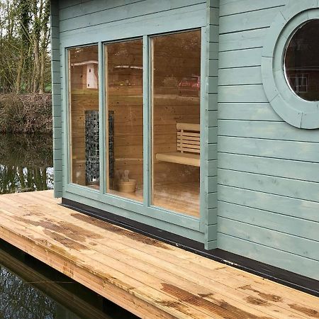 The Kestrel Shepherd Hut, Whitehouse Farm Стоумаркет Екстериор снимка