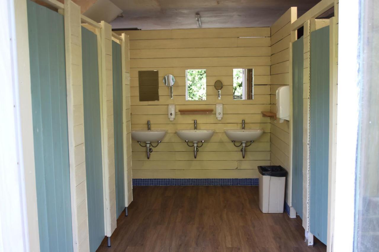 The Kestrel Shepherd Hut, Whitehouse Farm Стоумаркет Екстериор снимка