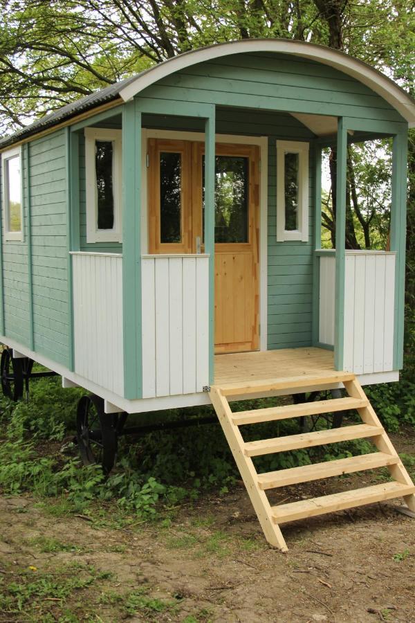 The Kestrel Shepherd Hut, Whitehouse Farm Стоумаркет Екстериор снимка