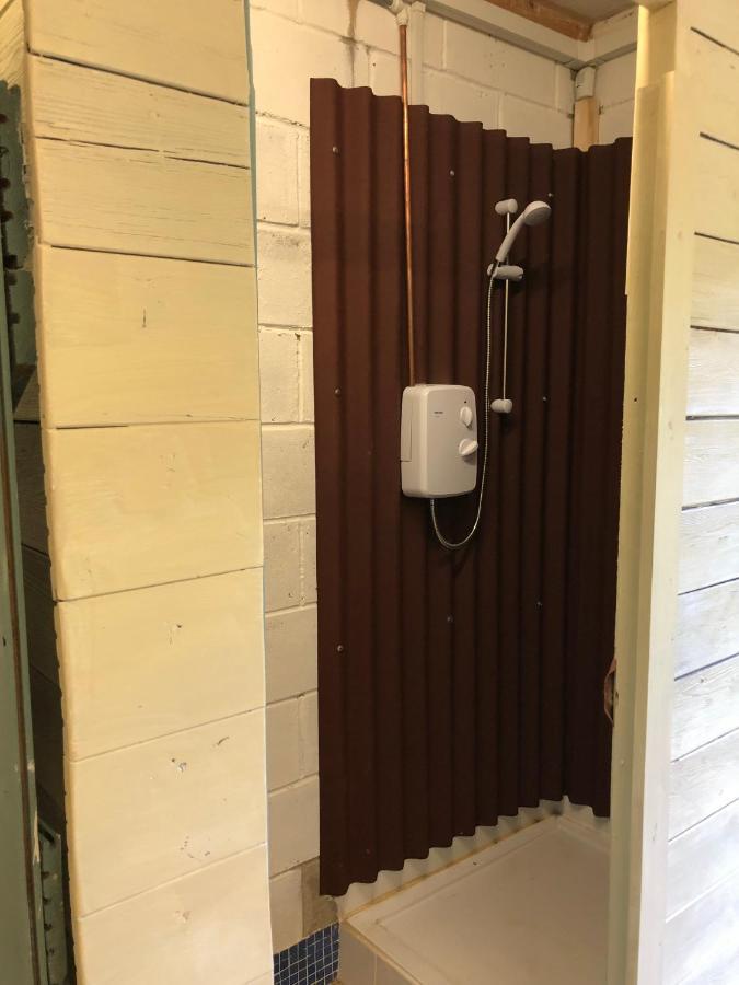 The Kestrel Shepherd Hut, Whitehouse Farm Стоумаркет Екстериор снимка
