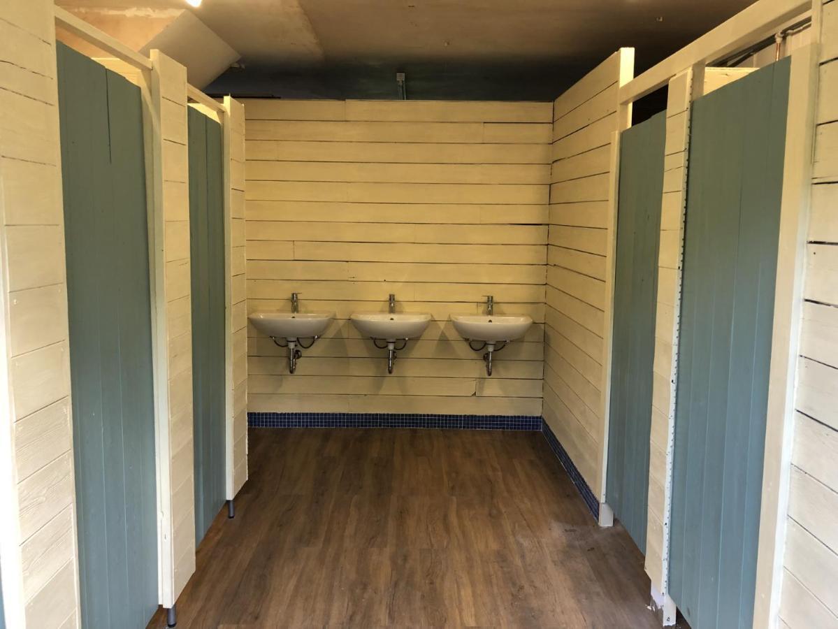 The Kestrel Shepherd Hut, Whitehouse Farm Стоумаркет Екстериор снимка
